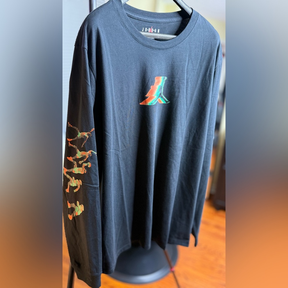 Beautiful Jordan Long Sleeve Top!!! - Picture 2 of 6
